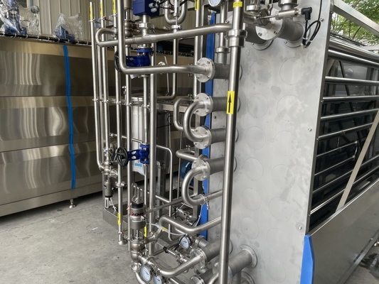 効率的で操作が簡単 フルーツジュース/ビール加工ラインのためのUHTステリライザー 500-20000L/Hチューブルステリライゼーション機器 SUS304/316