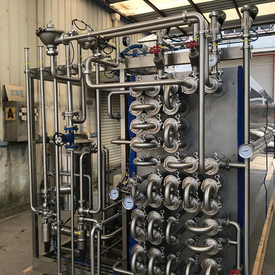 エネルギーを節約する消毒機 オーダーメイド 500~20000l/H 卵液体 Uht 消毒機 卵加工工場用 PLC