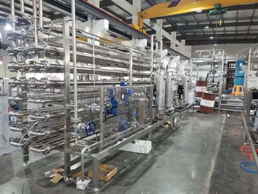 PLC制御を用いるSUS304ステンレス鋼のミルクの飲料の超高温殺菌機械